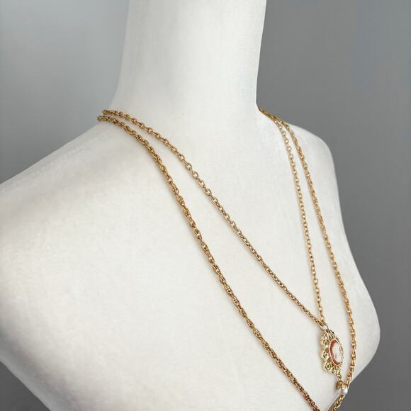 Vintage Sarah Coventry Cameo Pendant Necklace on Double Strand Chain - Picture 4 of 12